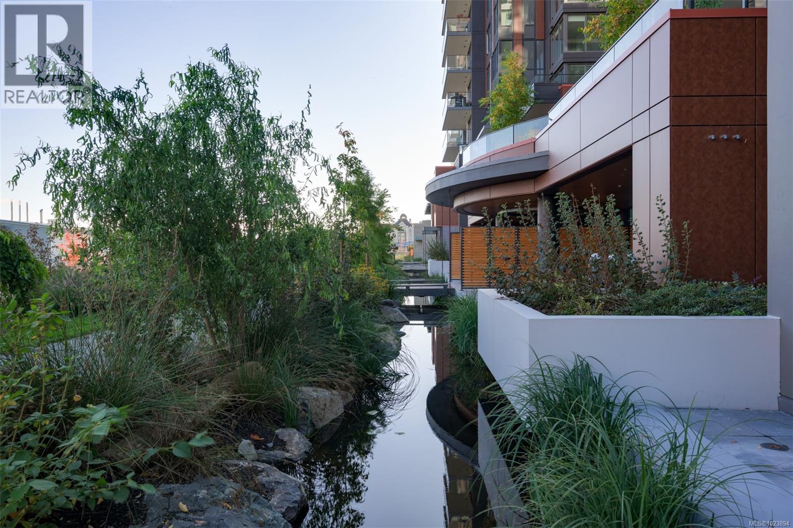 G112 369 Tyee Rd, Victoria, British Columbia  V9A 0B6 - Photo 48 - 1023894