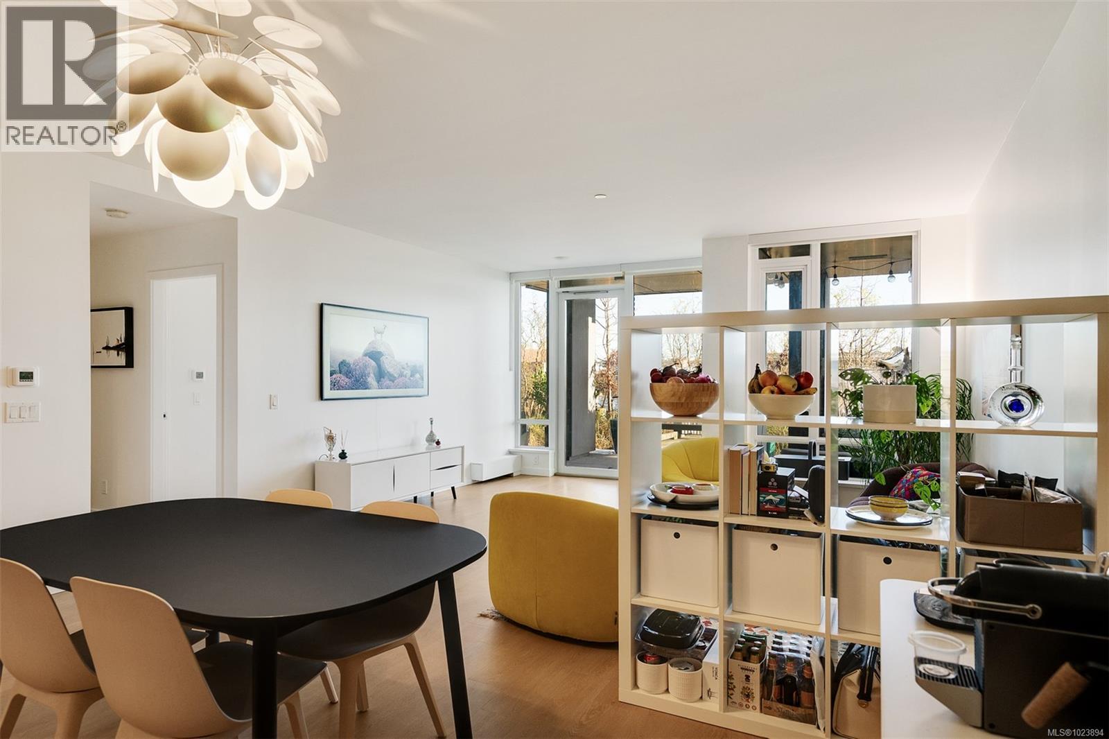 G112 369 Tyee Rd, Victoria, British Columbia  V9A 0B6 - Photo 5 - 1023894