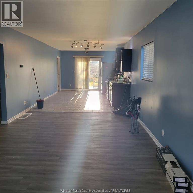 MLS# 26001800: 2639 Lloyd George BOULEVARD, Windsor, Canada