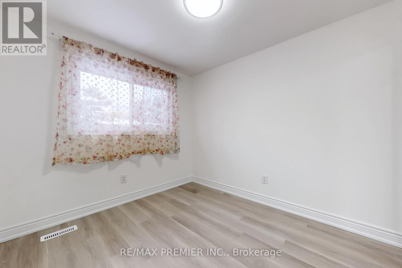 3348 Burdock Place, Mississauga, Ontario  L5A 4B7 - Photo 23 - W12724472