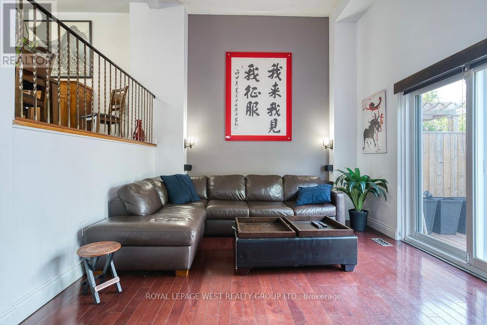 3 - 92 Twenty Ninth Street, Toronto, Ontario  M8W 3B2 - Photo 5 - W12659154