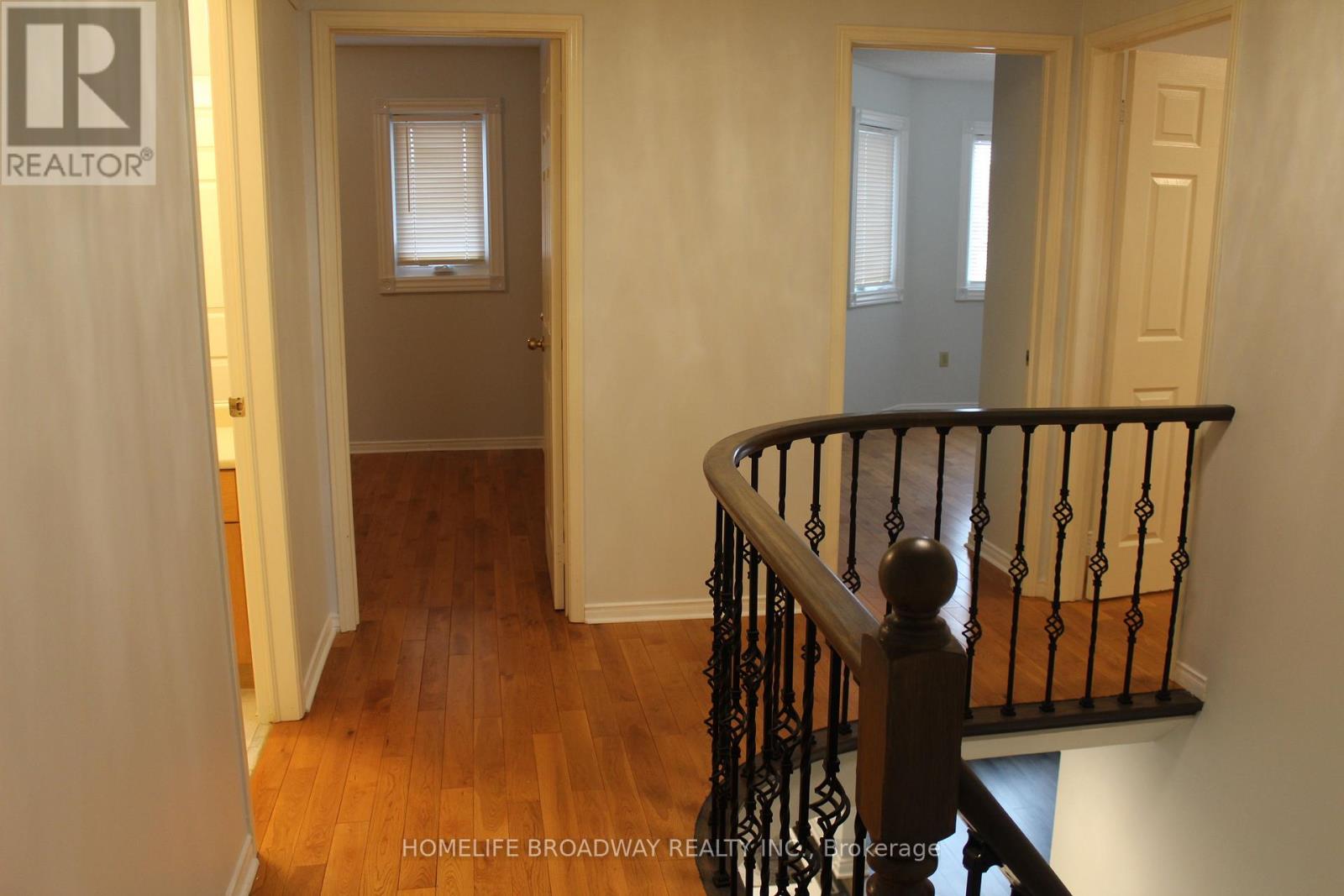 5202 Buttermill Court, Mississauga, Ontario  L5V 1S4 - Photo 7 - W12724902