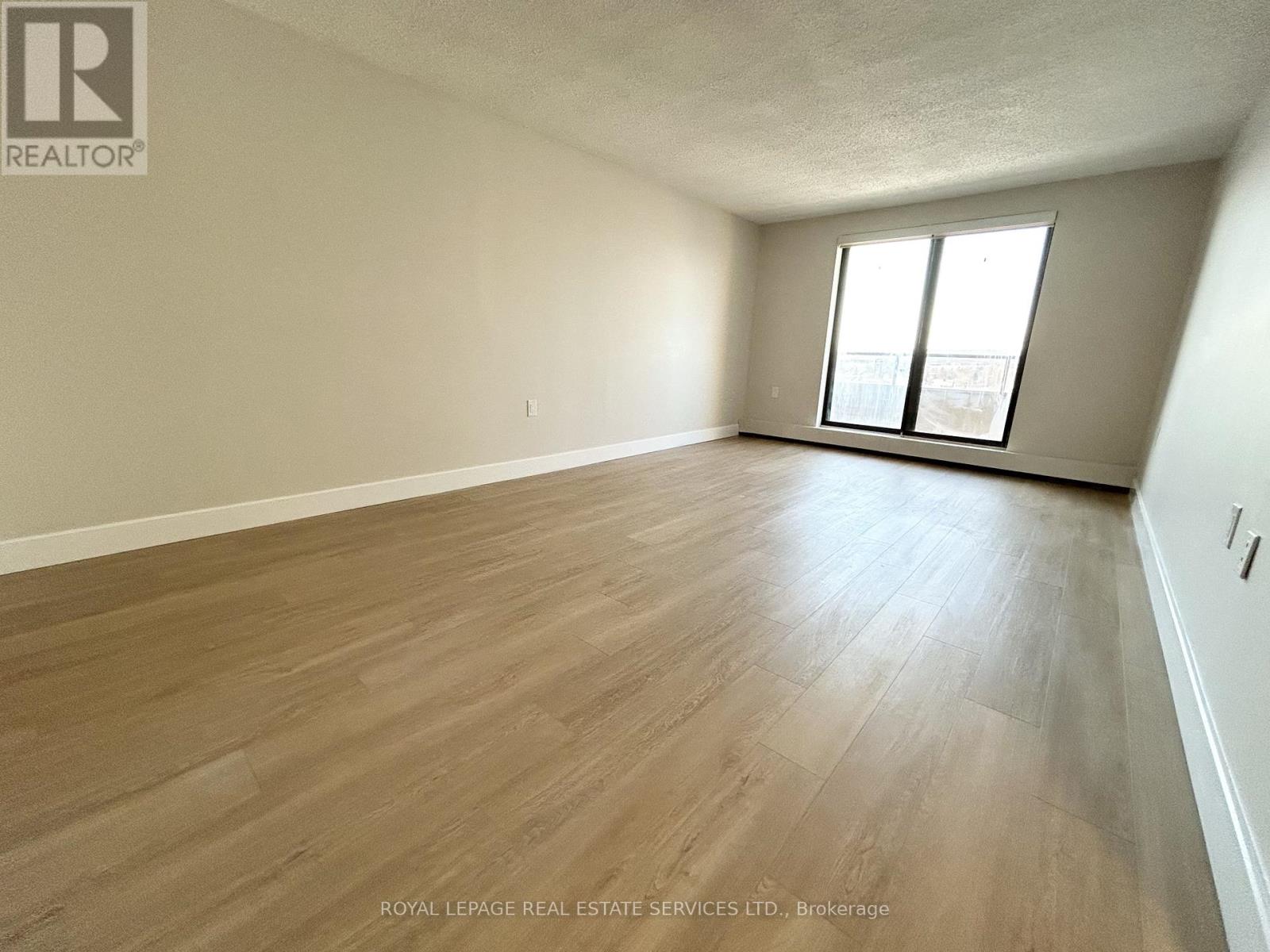 1010 - 82 Millside Drive, Milton, Ontario  L9T 4A1 - Photo 11 - W12724934