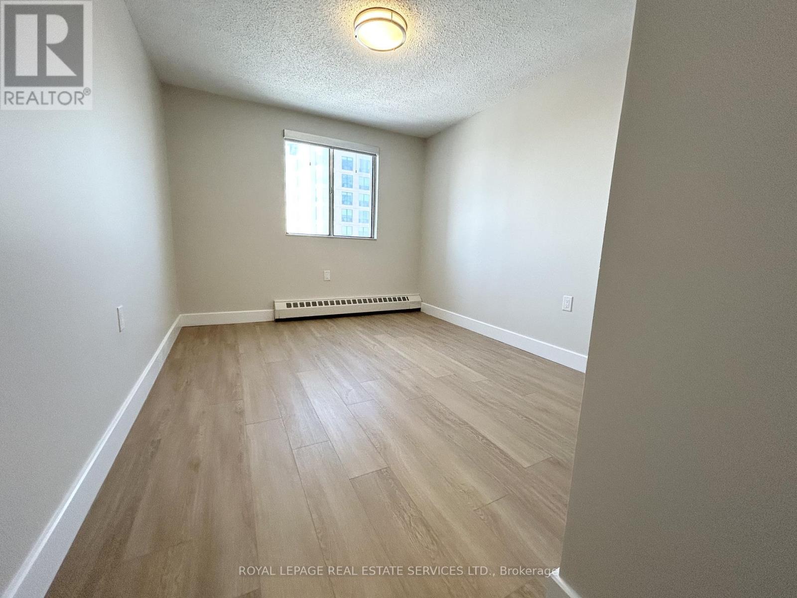 1010 - 82 Millside Drive, Milton, Ontario  L9T 4A1 - Photo 13 - W12724934