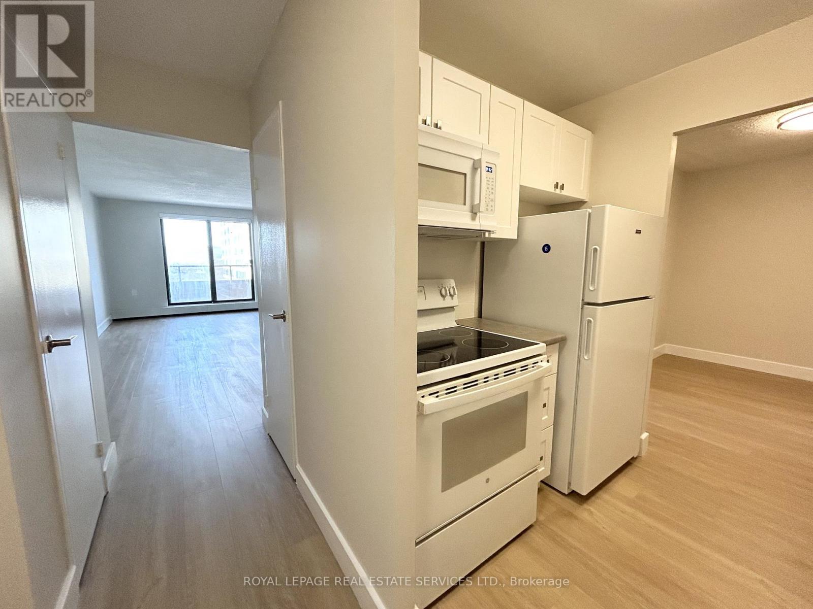 1010 - 82 Millside Drive, Milton, Ontario  L9T 4A1 - Photo 4 - W12724934