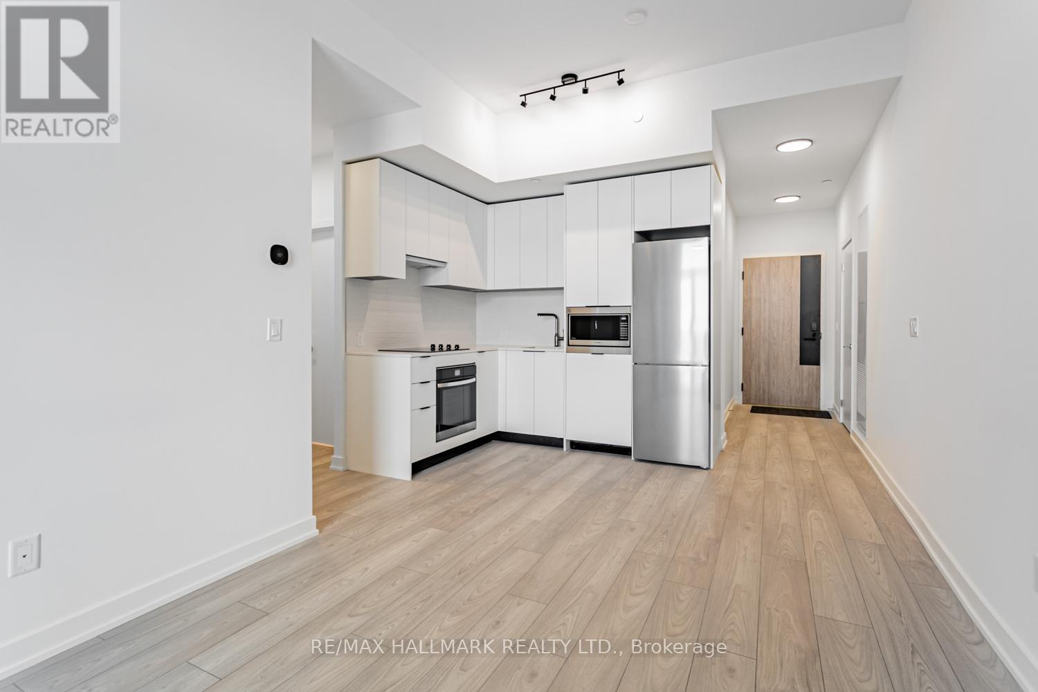 912 - 1007 The Queensway, Toronto, Ontario  M8Z 6C7 - Photo 2 - W12724958