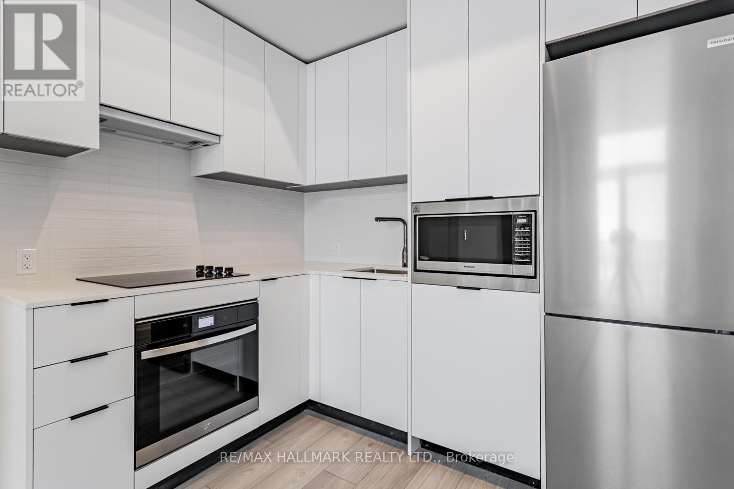 912 - 1007 The Queensway, Toronto, Ontario  M8Z 6C7 - Photo 5 - W12724958