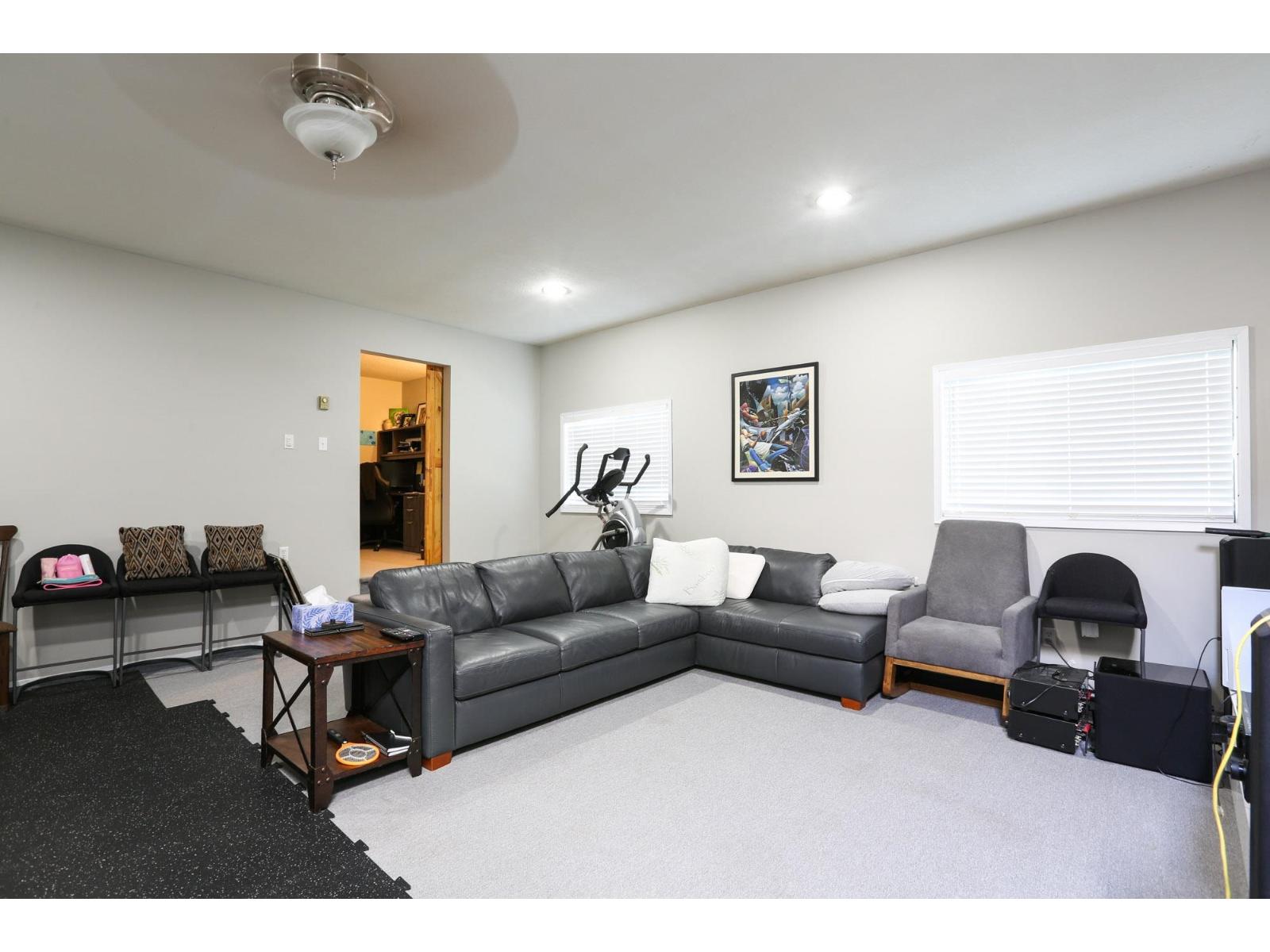 2794 204 Street, Langley, British Columbia  V2Z 2B8 - Photo 28 - R3047219