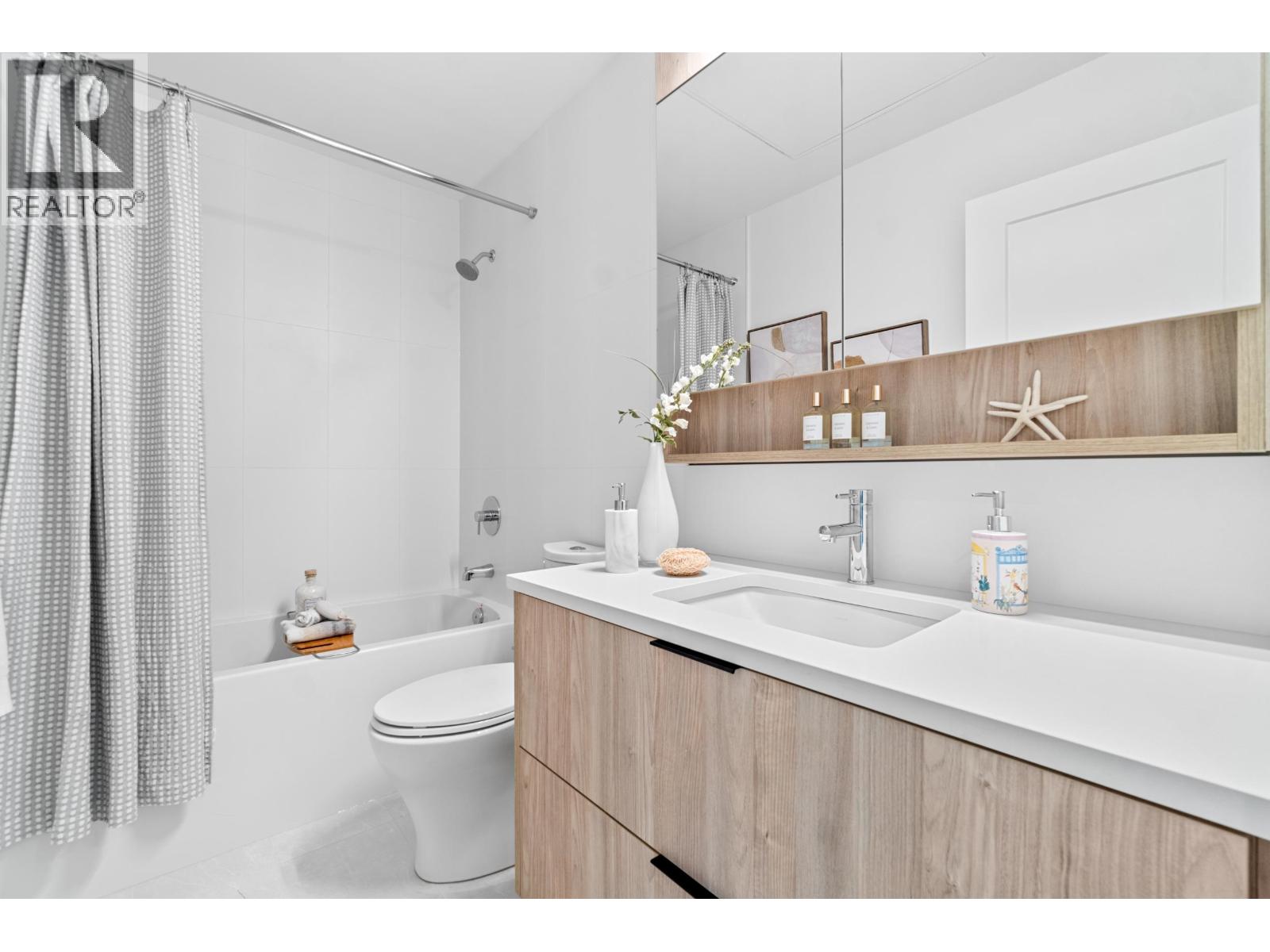 203 7161 17th Avenue, Burnaby, British Columbia  V3N 0K1 - Photo 10 - R3082590