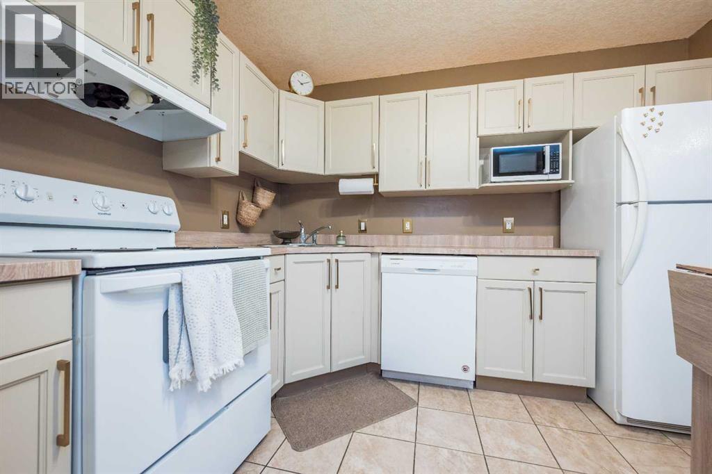 114, 9810 96 Street, Grande Prairie, Alberta  T8V 7T9 - Photo 5 - A2276177