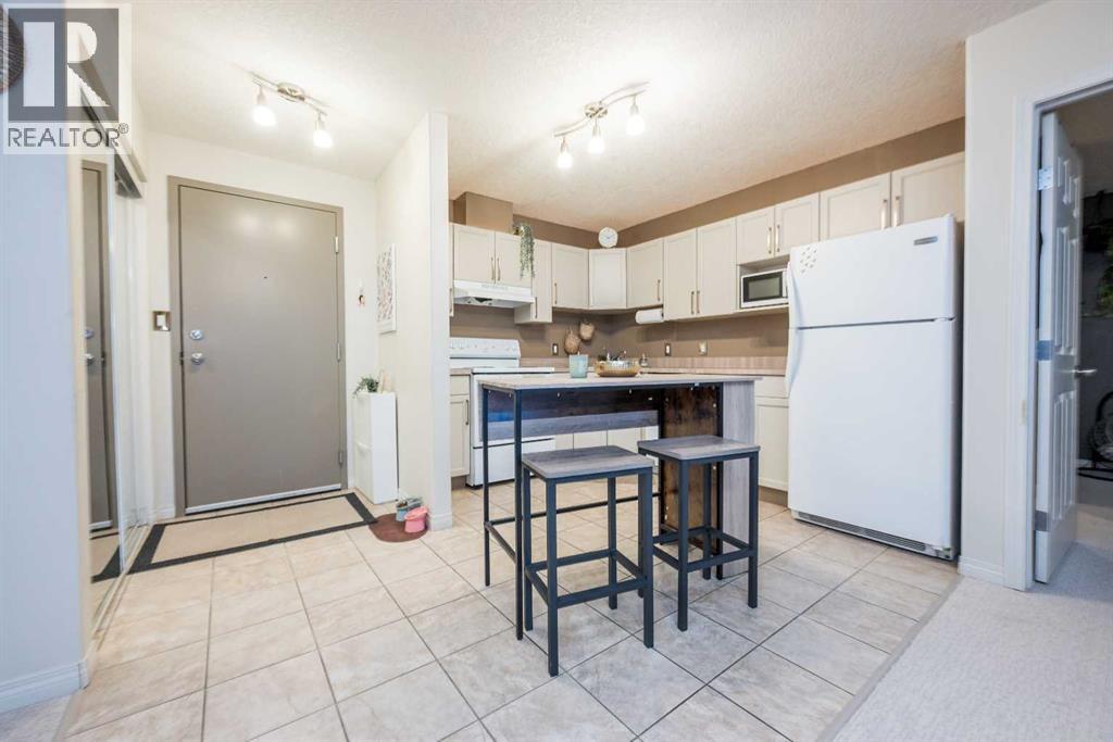 114, 9810 96 Street, Grande Prairie, Alberta  T8V 7T9 - Photo 3 - A2276177