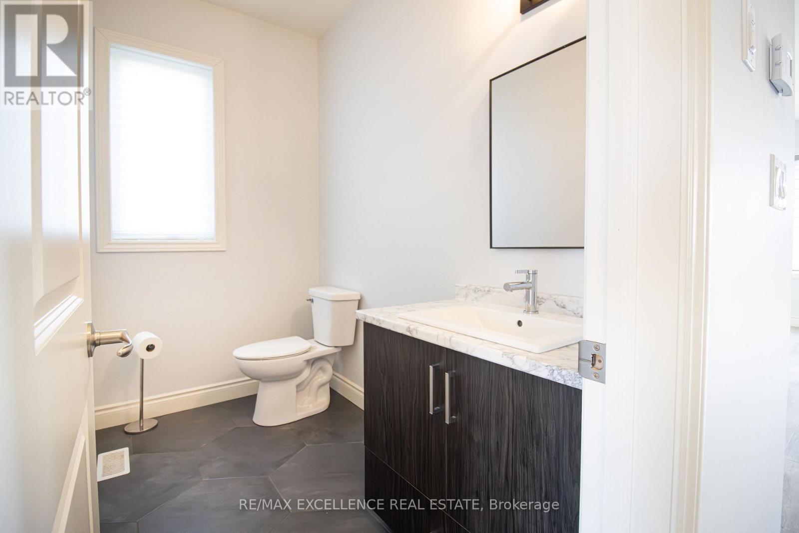 137 Landreville Drive, Sudbury Remote Area, Ontario  P3A 0B5 - Photo 11 - X12724916