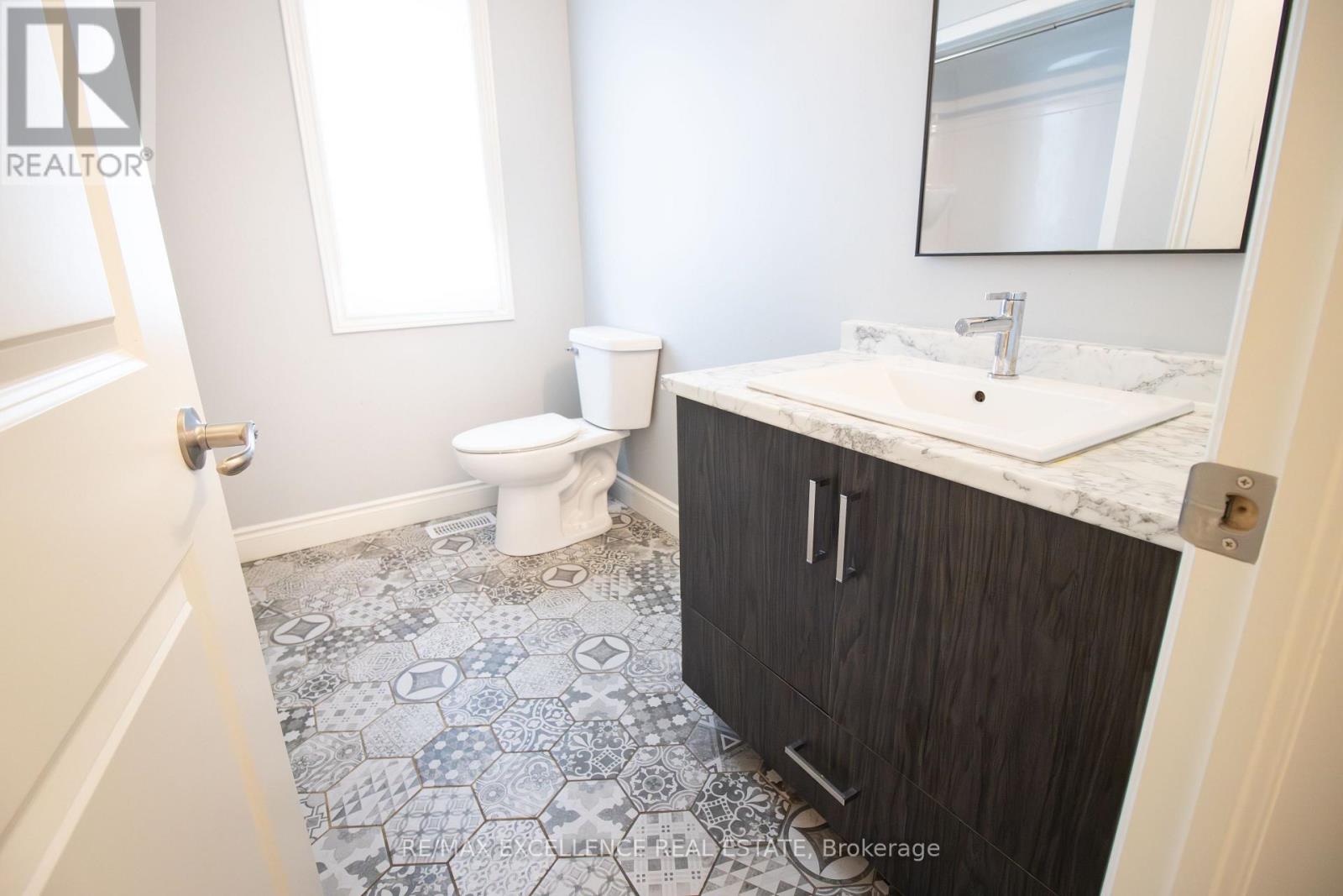 137 Landreville Drive, Sudbury Remote Area, Ontario  P3A 0B5 - Photo 14 - X12724916