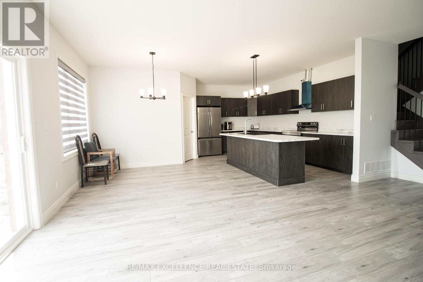 137 Landreville Drive, Sudbury Remote Area, Ontario  P3A 0B5 - Photo 4 - X12724916