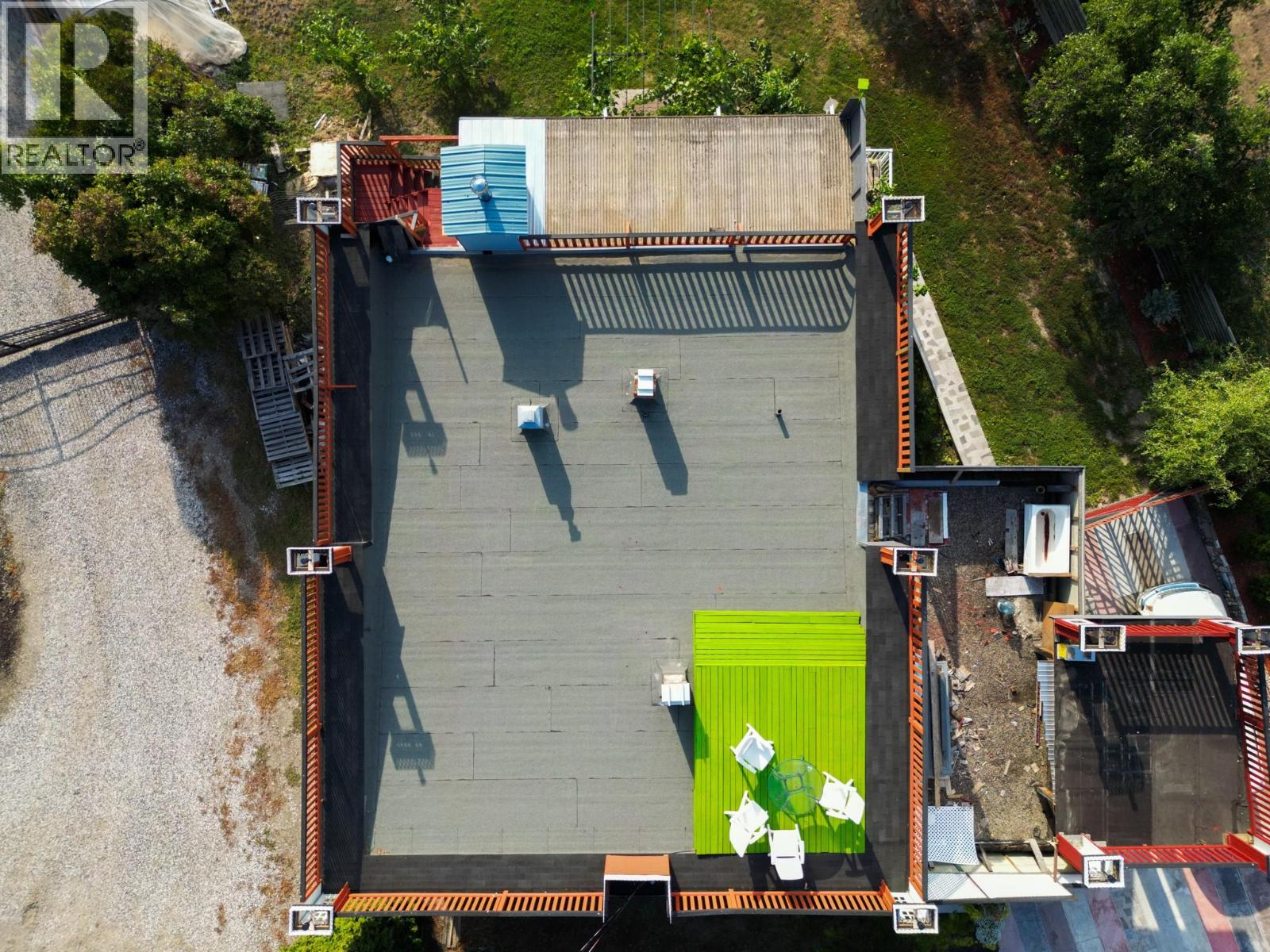 7880 Pleasant Valley Road, Vernon, British Columbia  V1B 3R9 - Photo 47 - 10373636