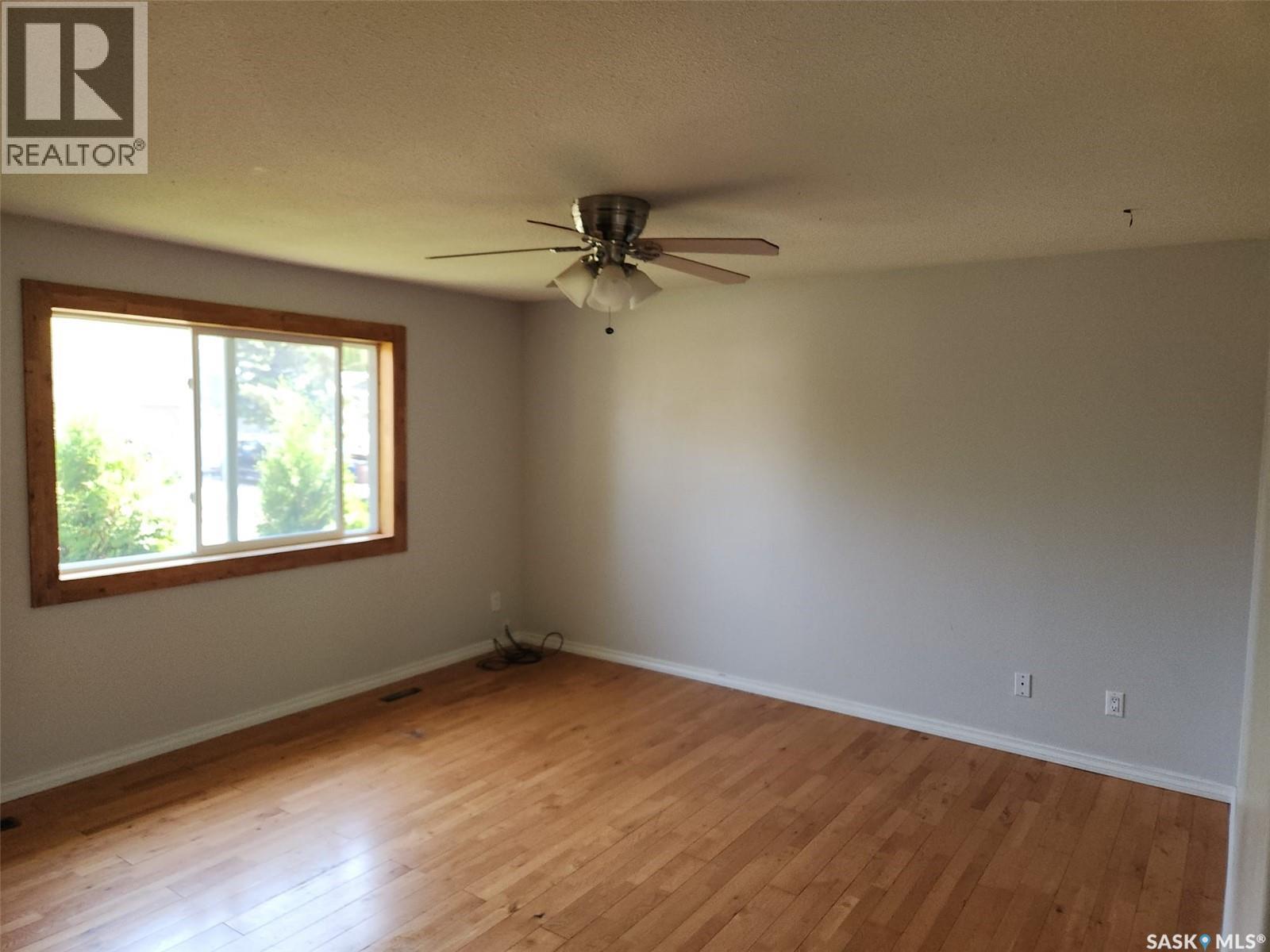 633/635 3rd Street Ne, Wadena, Saskatchewan  S0A 4J0 - Photo 34 - SK027319