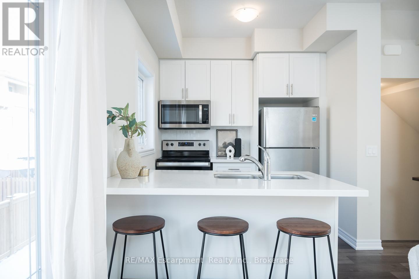 18 - 19 Picardy Drive, Hamilton, Ontario  L8J 2T7 - Photo 11 - X12725030