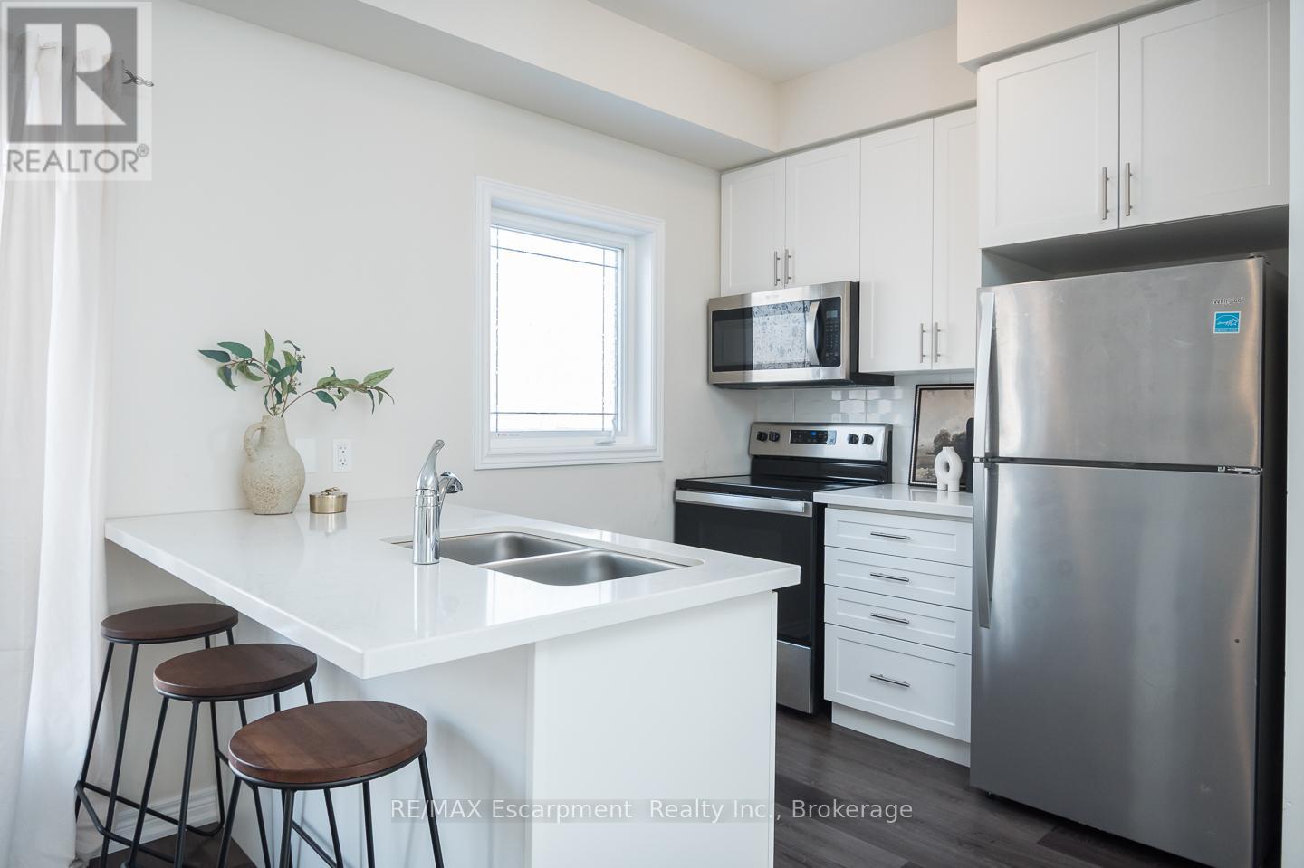 18 - 19 Picardy Drive, Hamilton, Ontario  L8J 2T7 - Photo 12 - X12725030