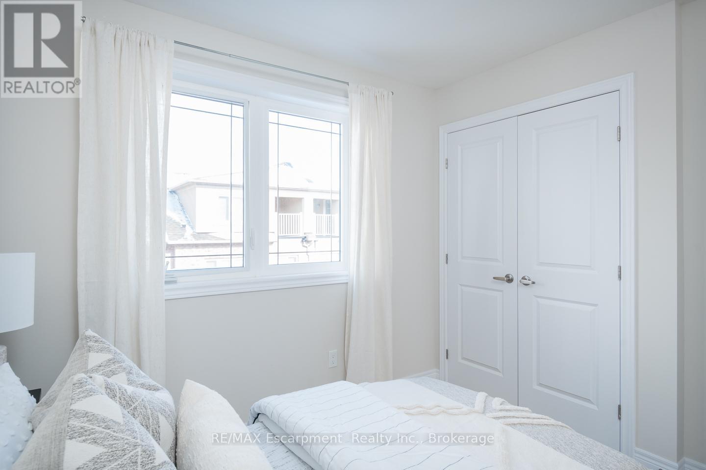 18 - 19 Picardy Drive, Hamilton, Ontario  L8J 2T7 - Photo 21 - X12725030