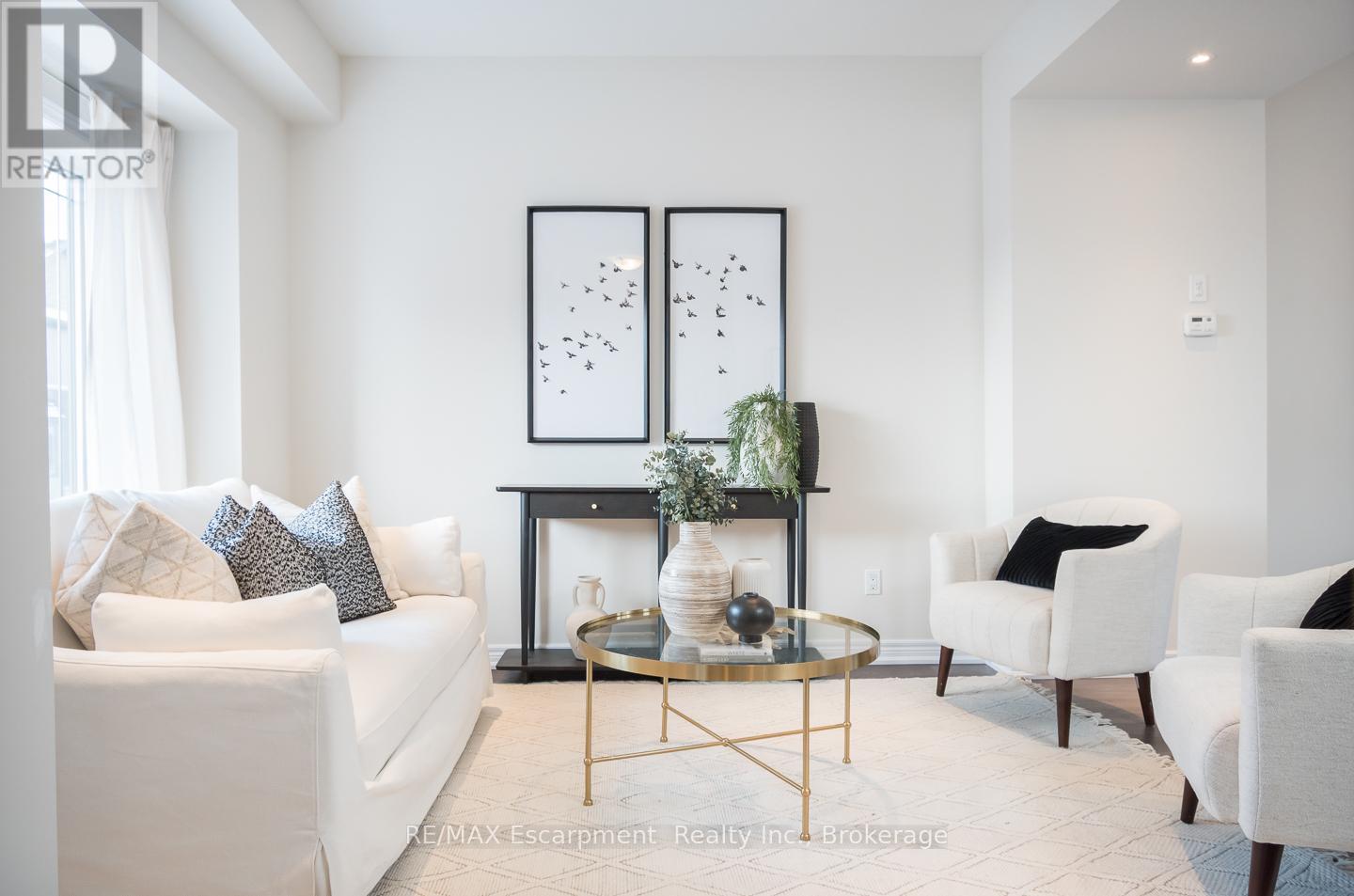 18 - 19 Picardy Drive, Hamilton, Ontario  L8J 2T7 - Photo 5 - X12725030