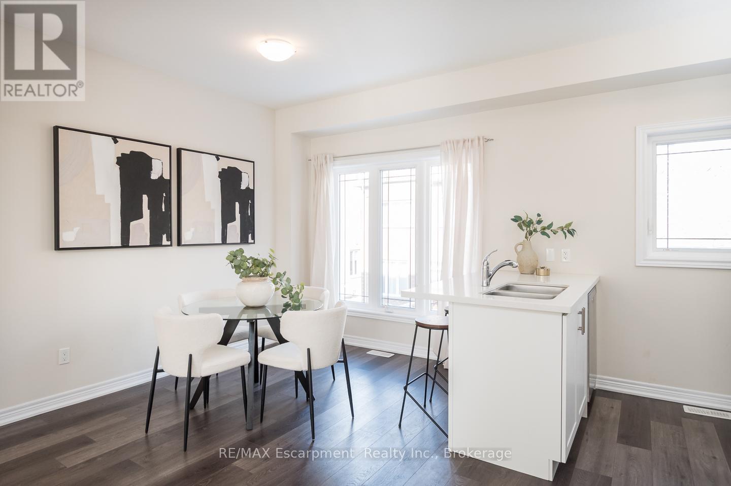 18 - 19 Picardy Drive, Hamilton, Ontario  L8J 2T7 - Photo 7 - X12725030