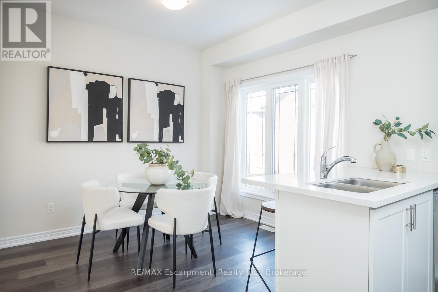 18 - 19 Picardy Drive, Hamilton, Ontario  L8J 2T7 - Photo 9 - X12725030