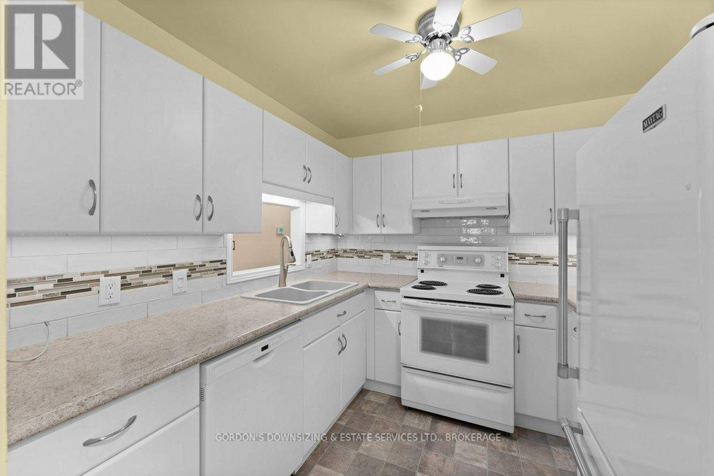 1112 Featherstone Court, Kingston, Ontario  K7M 8R5 - Photo 11 - X12725052