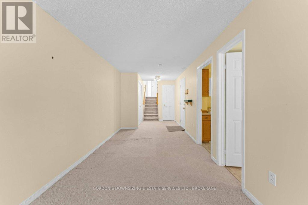 1112 Featherstone Court, Kingston, Ontario  K7M 8R5 - Photo 25 - X12725052