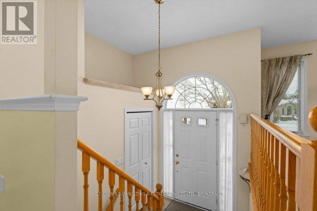 1112 Featherstone Court, Kingston, Ontario  K7M 8R5 - Photo 3 - X12725052