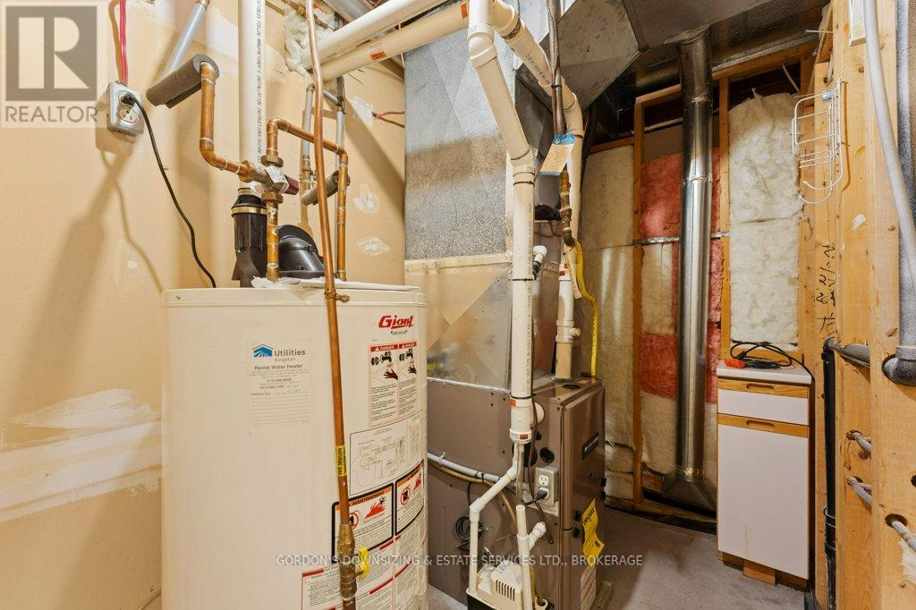 1112 Featherstone Court, Kingston, Ontario  K7M 8R5 - Photo 34 - X12725052