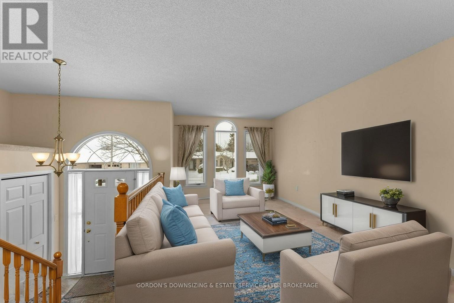 1112 Featherstone Court, Kingston, Ontario  K7M 8R5 - Photo 5 - X12725052