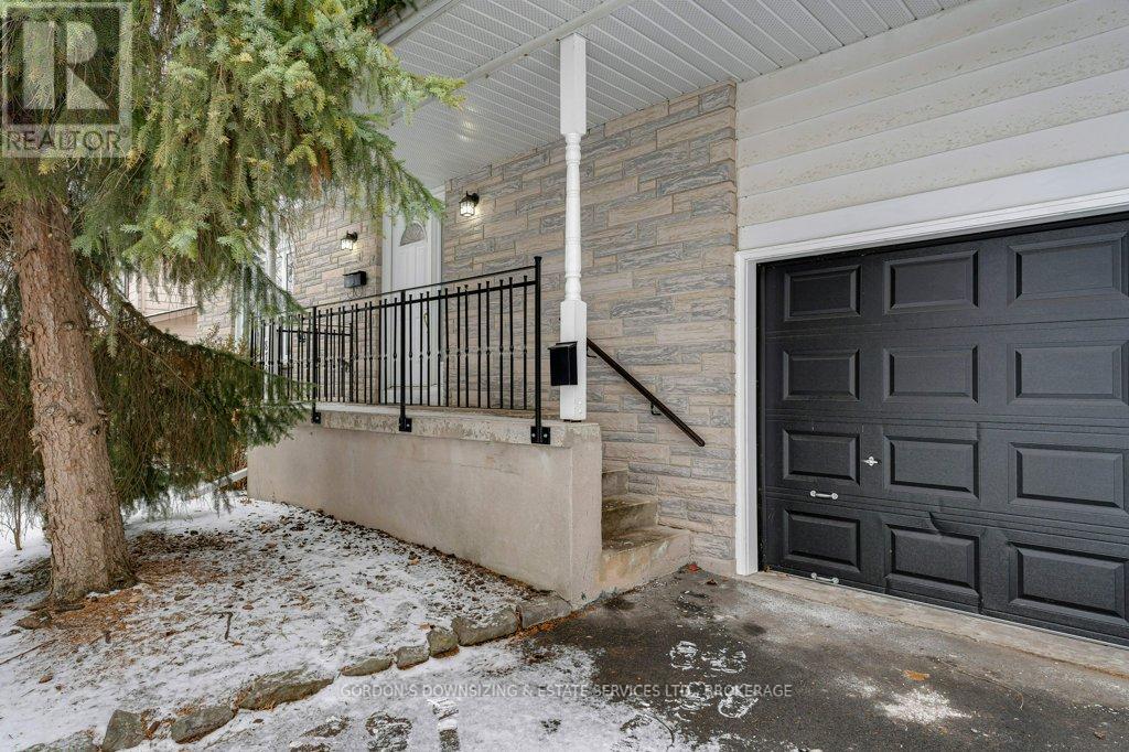 873 Danbury Road, Kingston, Ontario  K7M 6G7 - Photo 2 - X12725138