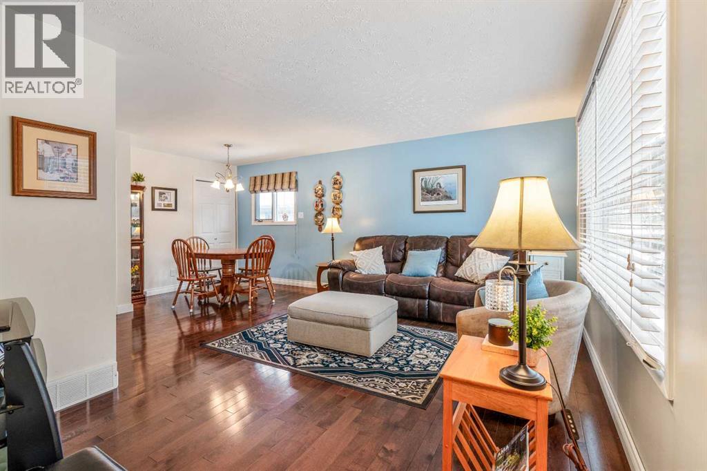 1810 122 Street, Blairmore, Alberta  T0K 0E0 - Photo 3 - A2280980