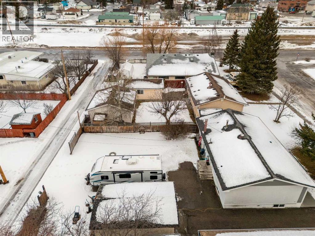 1810 122 Street, Blairmore, Alberta  T0K 0E0 - Photo 39 - A2280980