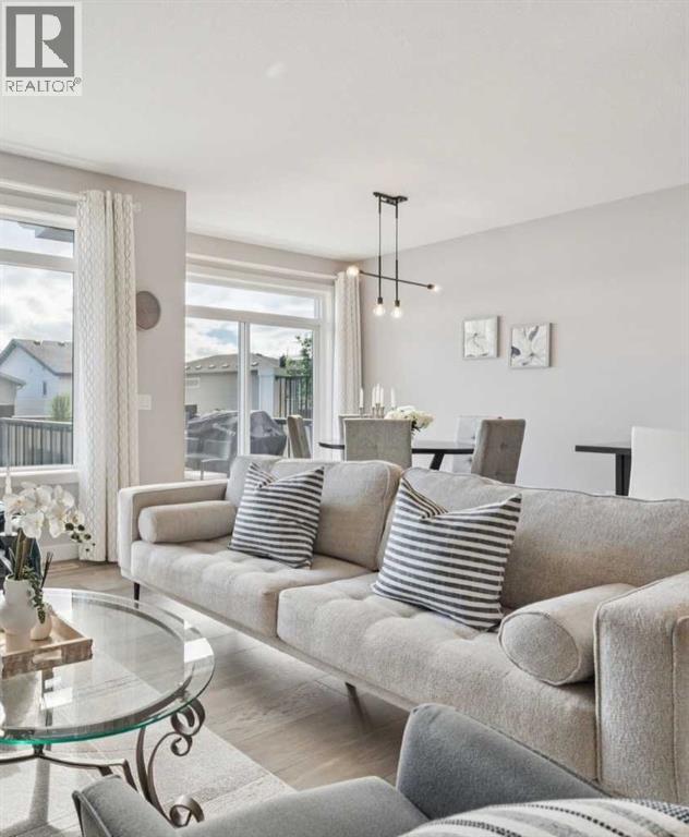 363 Precedence Hill, Cochrane, Alberta  T4C 2T7 - Photo 5 - A2270293