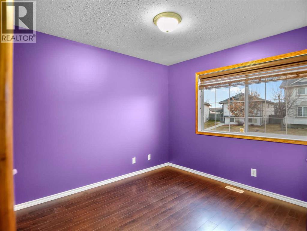 109 Duckering Close, Red Deer, Alberta  T4R 2Z4 - Photo 12 - A2270607