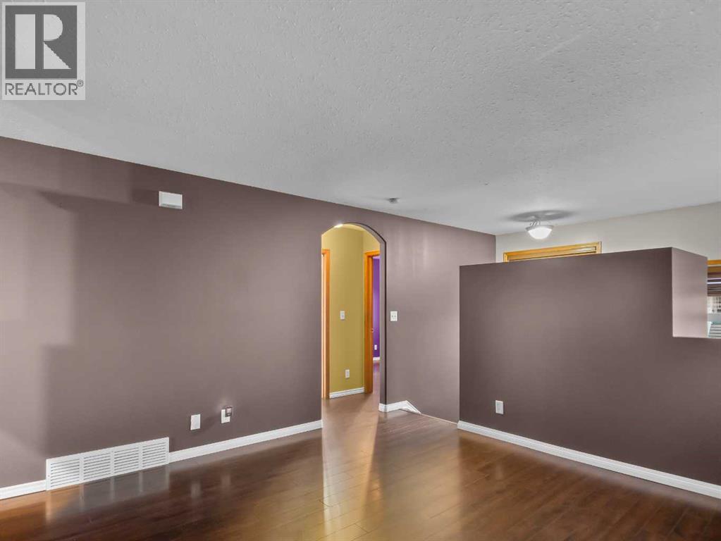 109 Duckering Close, Red Deer, Alberta  T4R 2Z4 - Photo 3 - A2270607