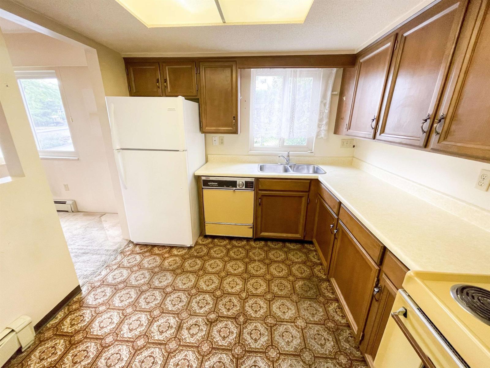 203 1368 Foster Street, White Rock, British Columbia  V4B 3X4 - Photo 4 - R3082584