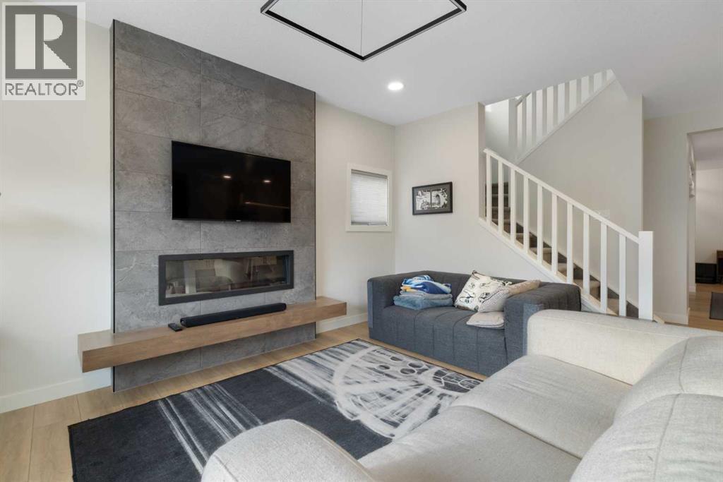 78 Silverton Glen Crescent Sw, Calgary, Alberta  T2X 5C2 - Photo 7 - A2278036