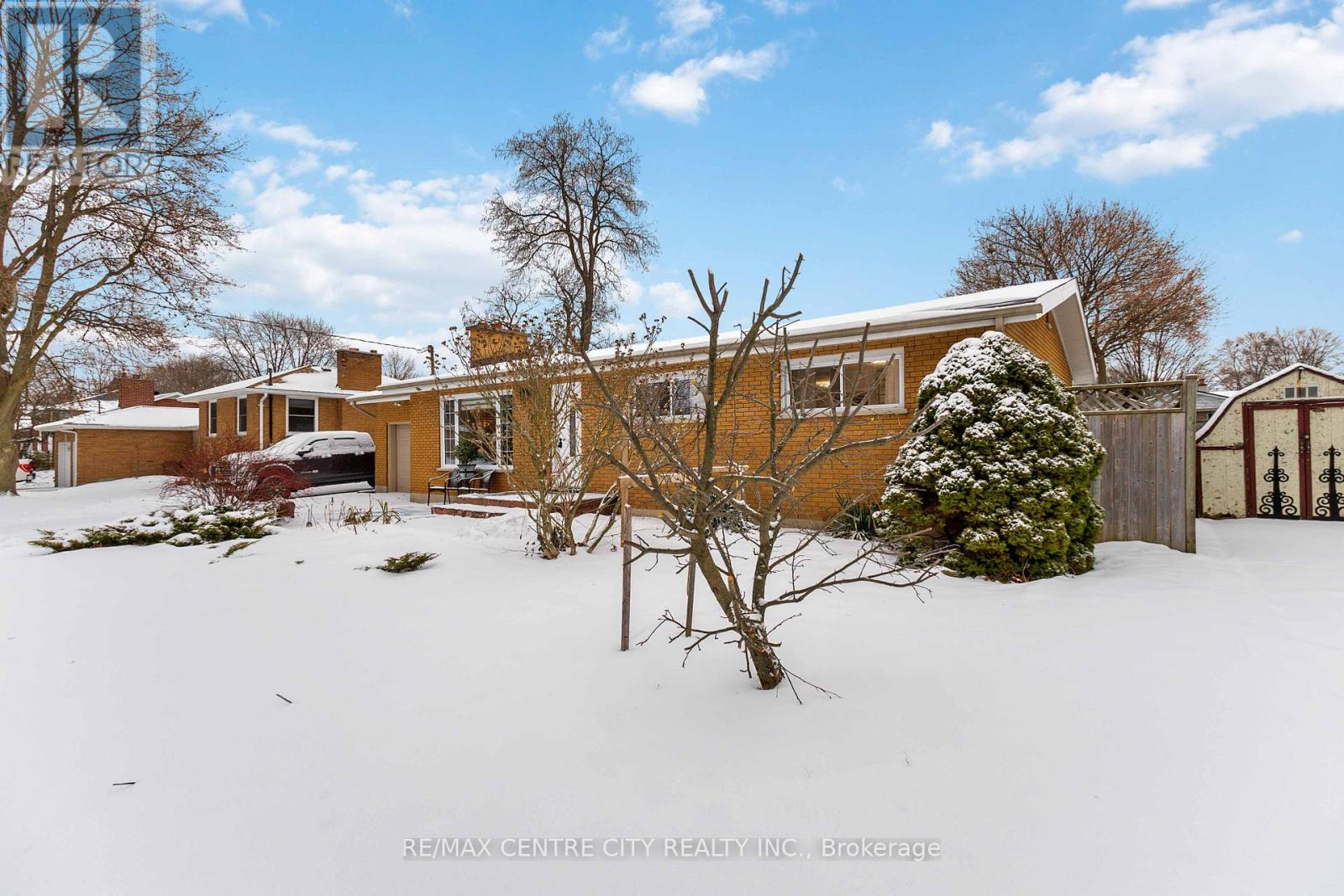 71 Sunray Avenue, London South, Ontario  N6P 1C1 - Photo 4 - X12725094