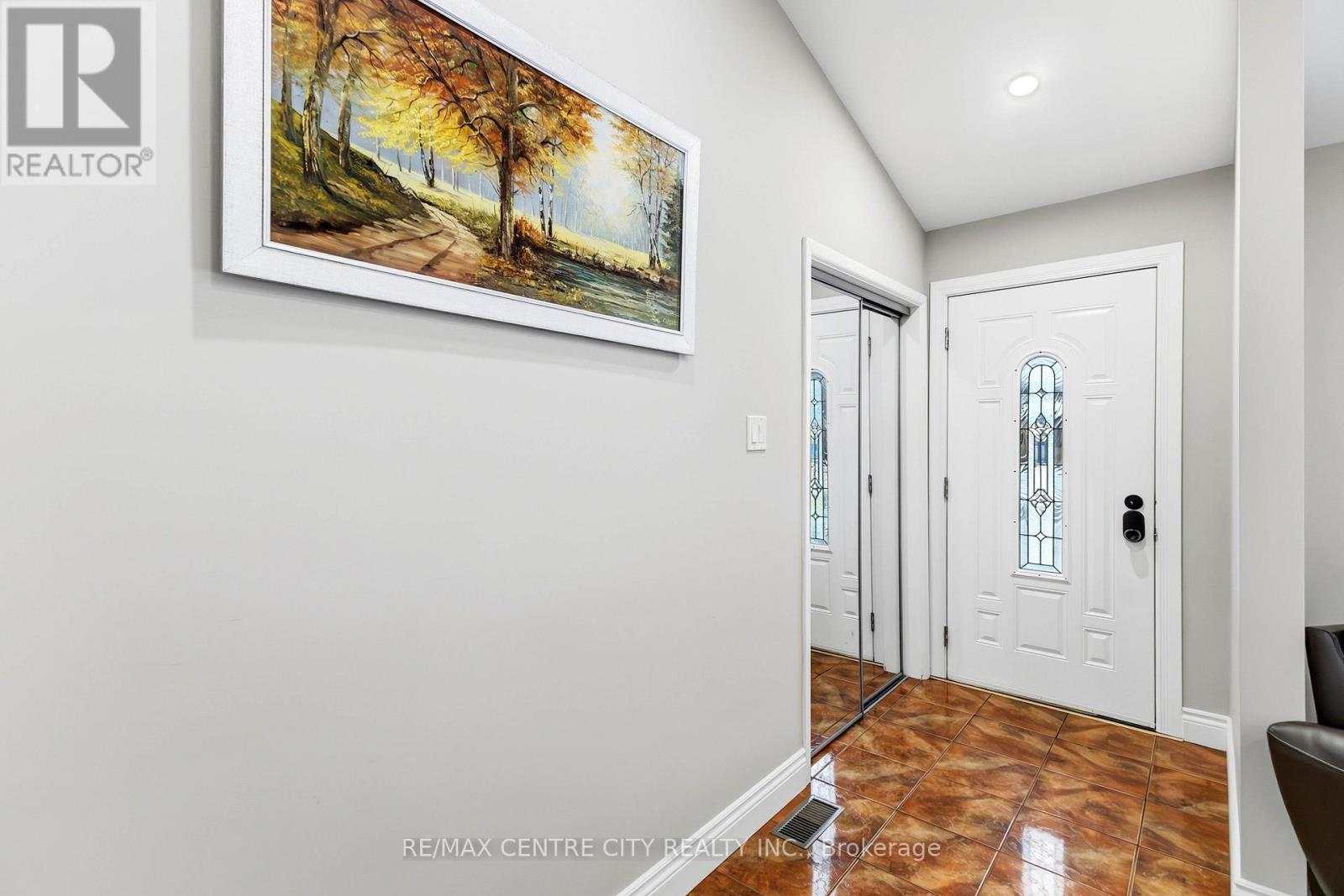 71 Sunray Avenue, London South, Ontario  N6P 1C1 - Photo 7 - X12725094