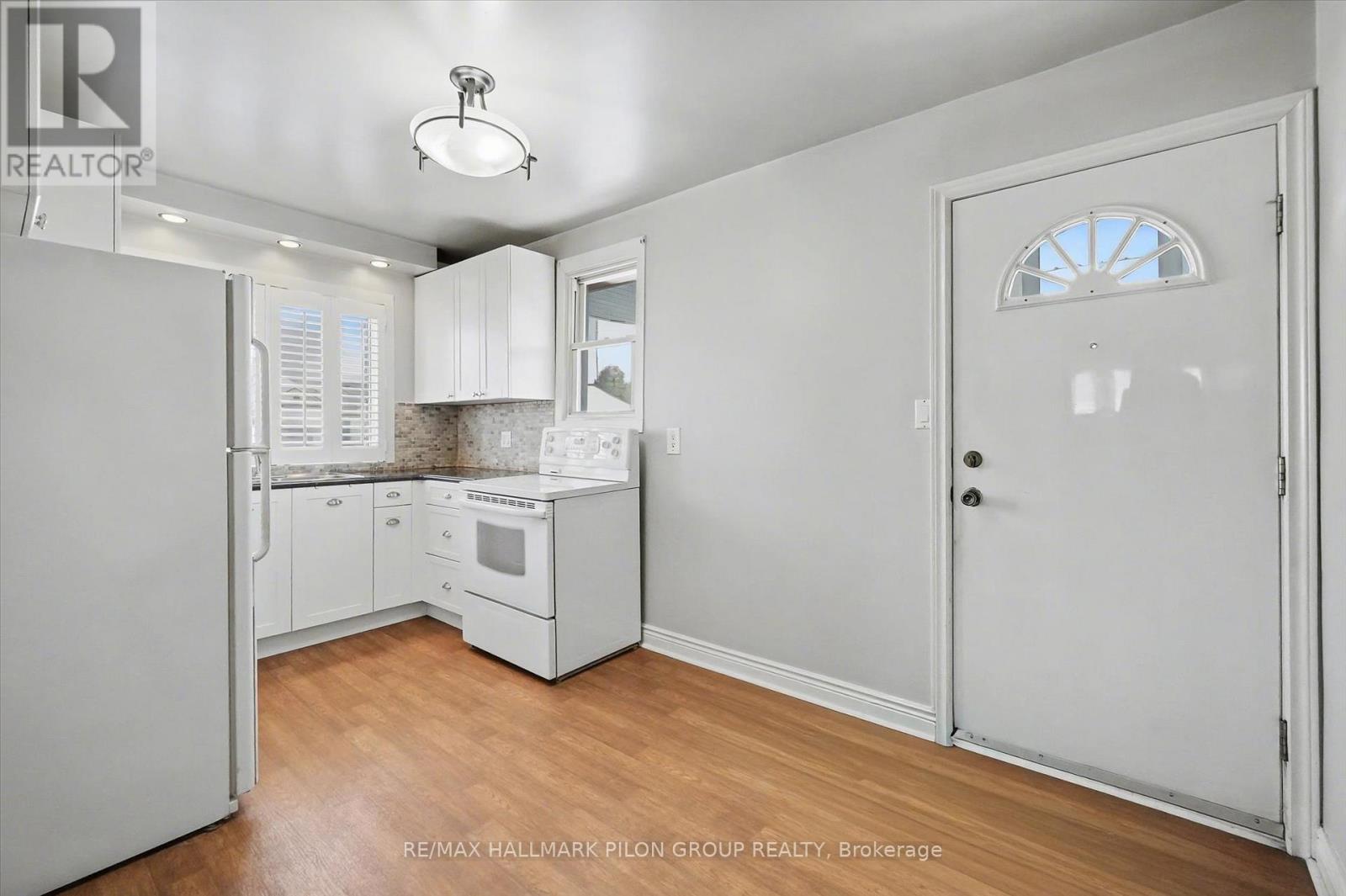 126 Vachon Avenue, Ottawa, Ontario K1L 5S8 - Photo 4 - X12724980