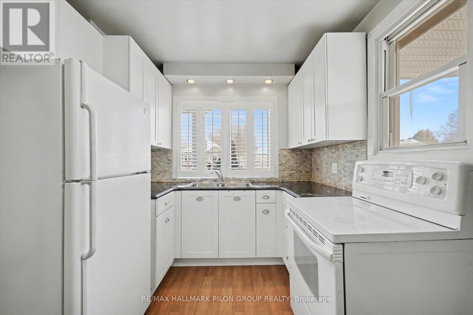 126 Vachon Avenue, Ottawa, Ontario K1L 5S8 - Photo 5 - X12724980