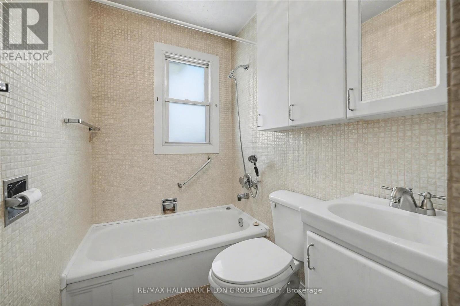 126 Vachon Avenue, Ottawa, Ontario K1L 5S8 - Photo 9 - X12724980