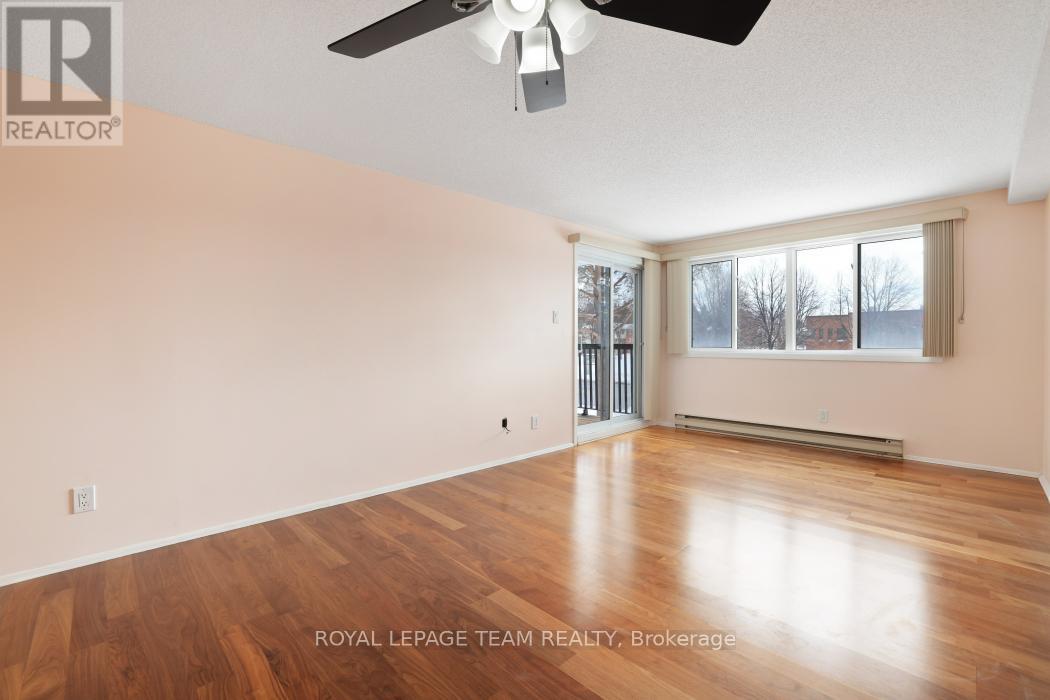 205 - 6532 Bilberry Drive, Ottawa, Ontario  K1C 4N9 - Photo 6 - X12725090
