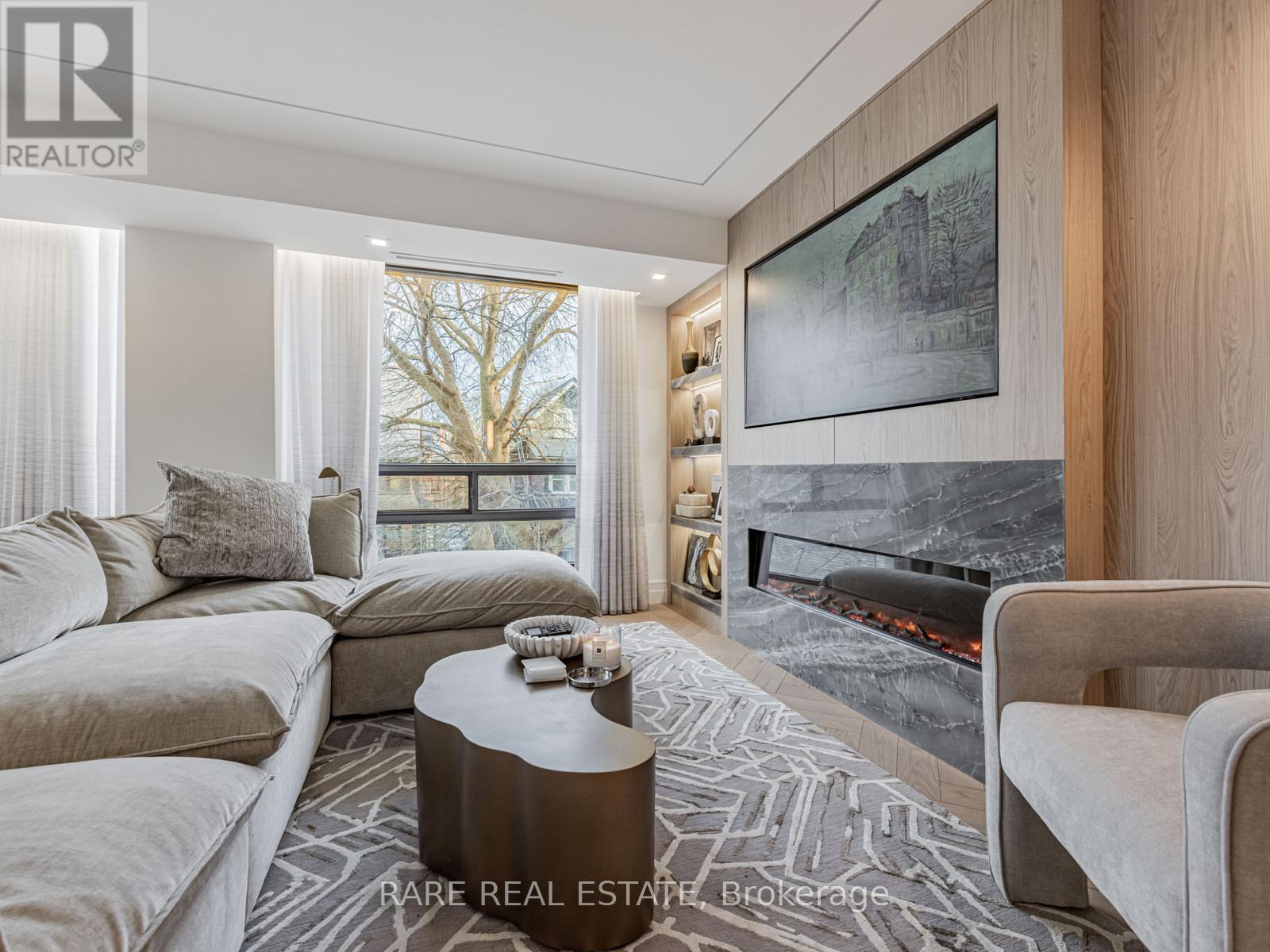 301 - 449 Walmer Road, Toronto, Ontario  M5P 2X9 - Photo 2 - C12724484