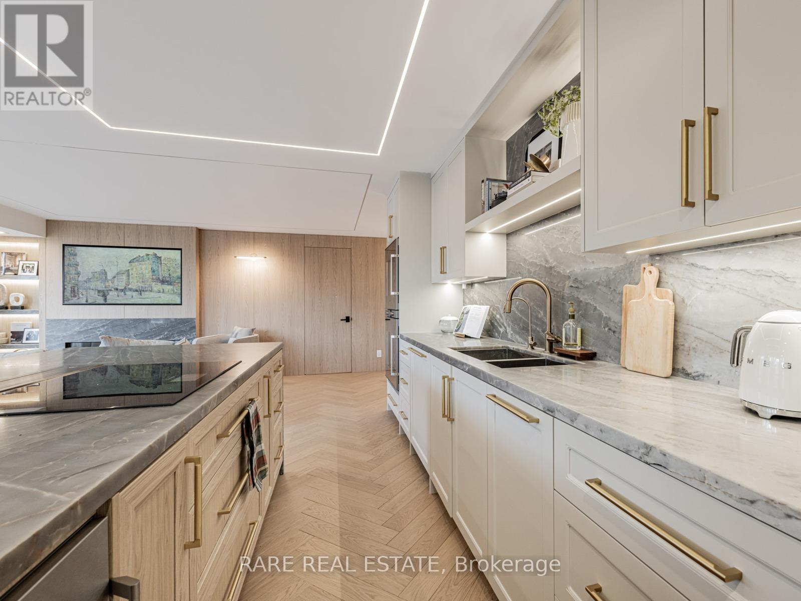 301 - 449 Walmer Road, Toronto, Ontario  M5P 2X9 - Photo 9 - C12724484