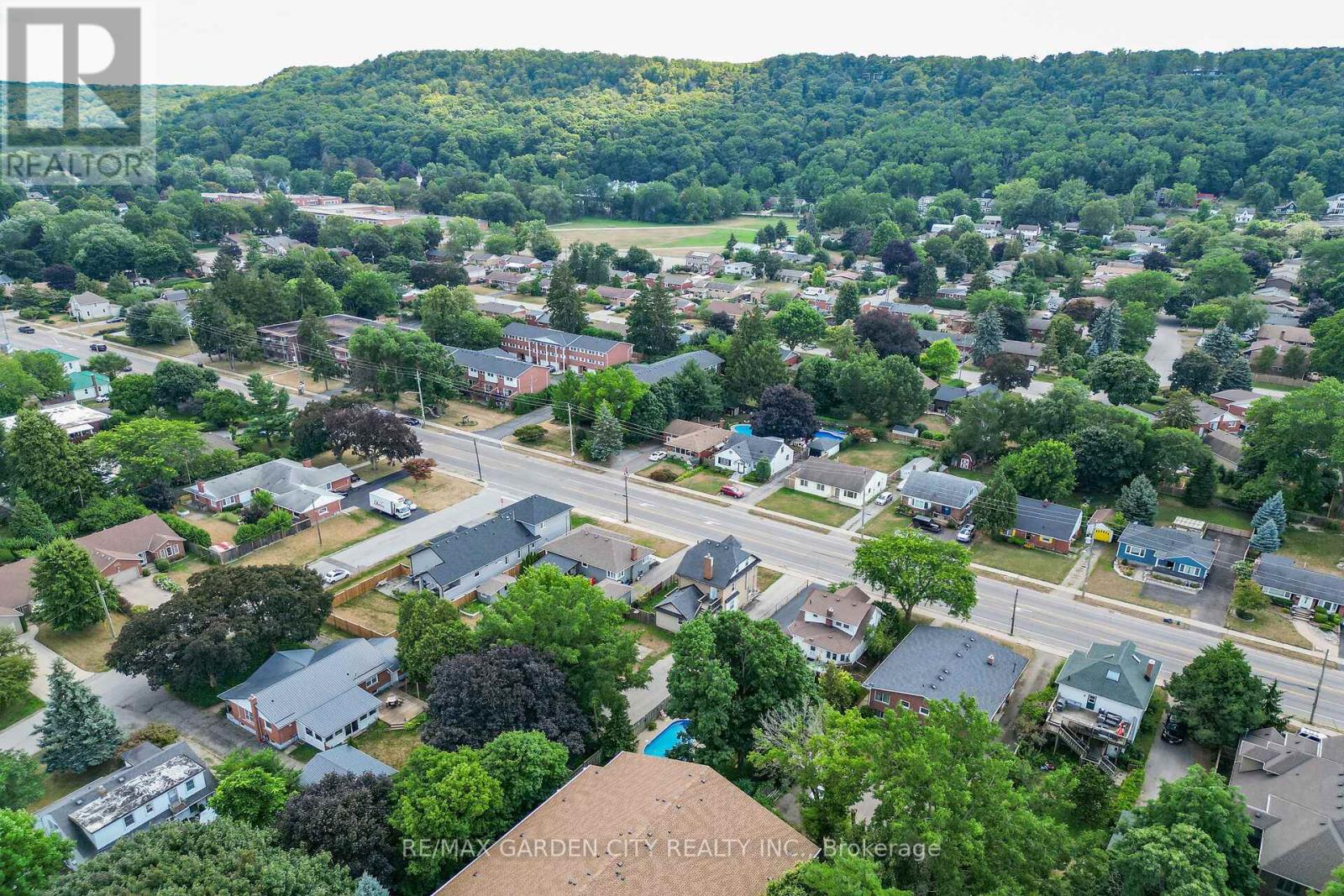 110 Livingston Avenue, Grimsby, Ontario  L3M 1L6 - Photo 41 - X12595454