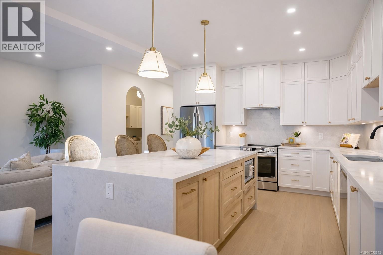 1565 Marble Pl, Langford, British Columbia  V9B 7A2 - Photo 3 - 1023925