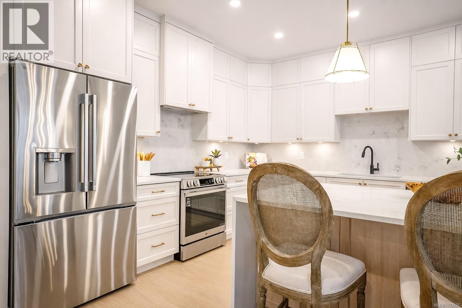 1565 Marble Pl, Langford, British Columbia  V9B 7A2 - Photo 4 - 1023925